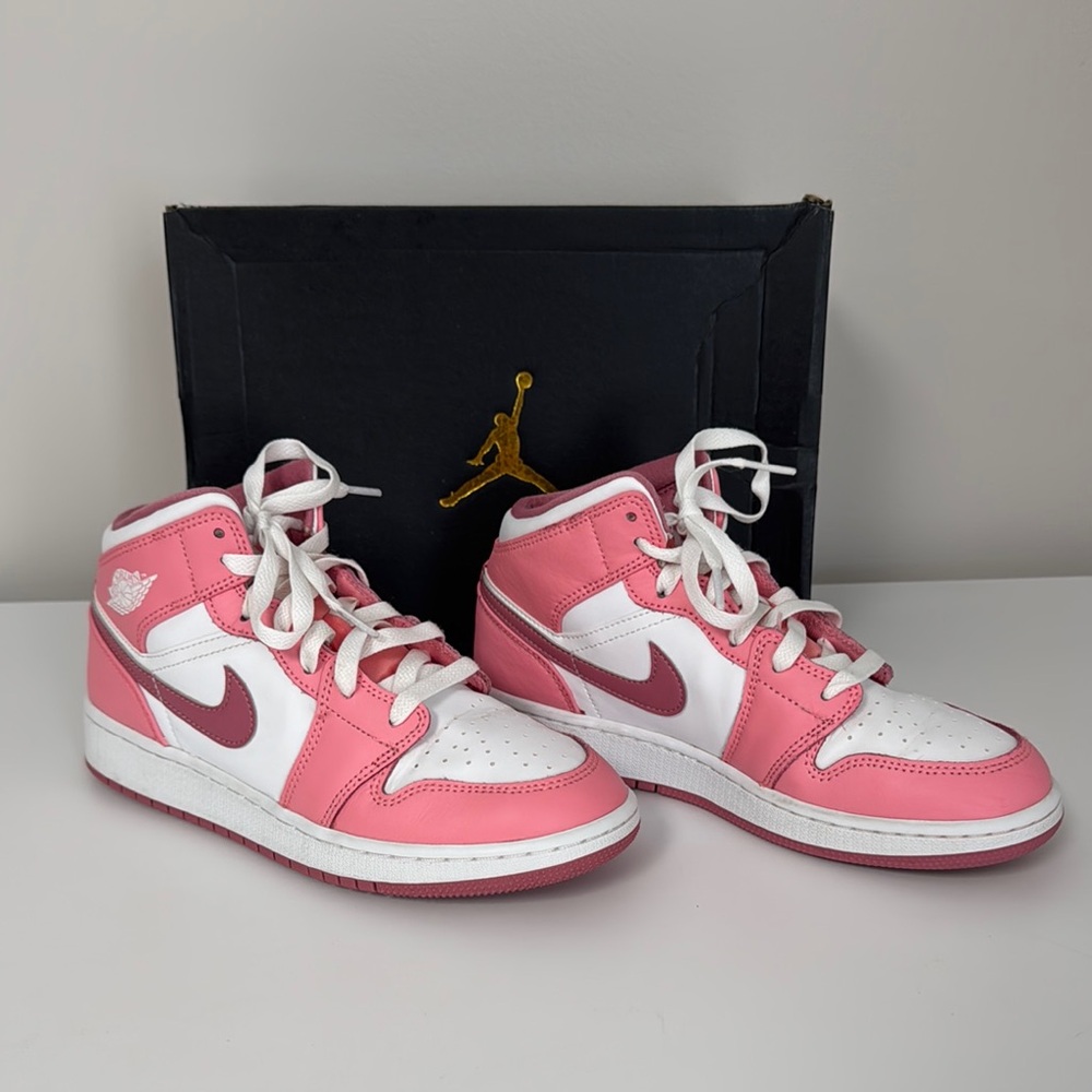 Nike Air Jordan 1 Mid (Coral/Desert Berry White) Valentines Day Special Edition